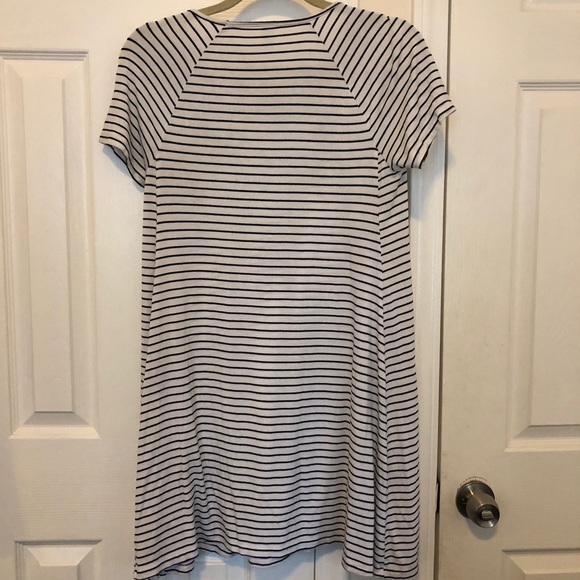 Black and white dress - Picture 3 of 3